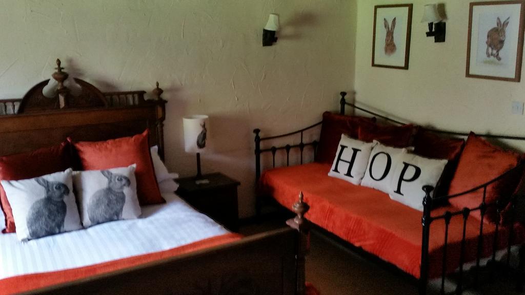 ניוטון אבוט Old Church House Inn חדר תמונה