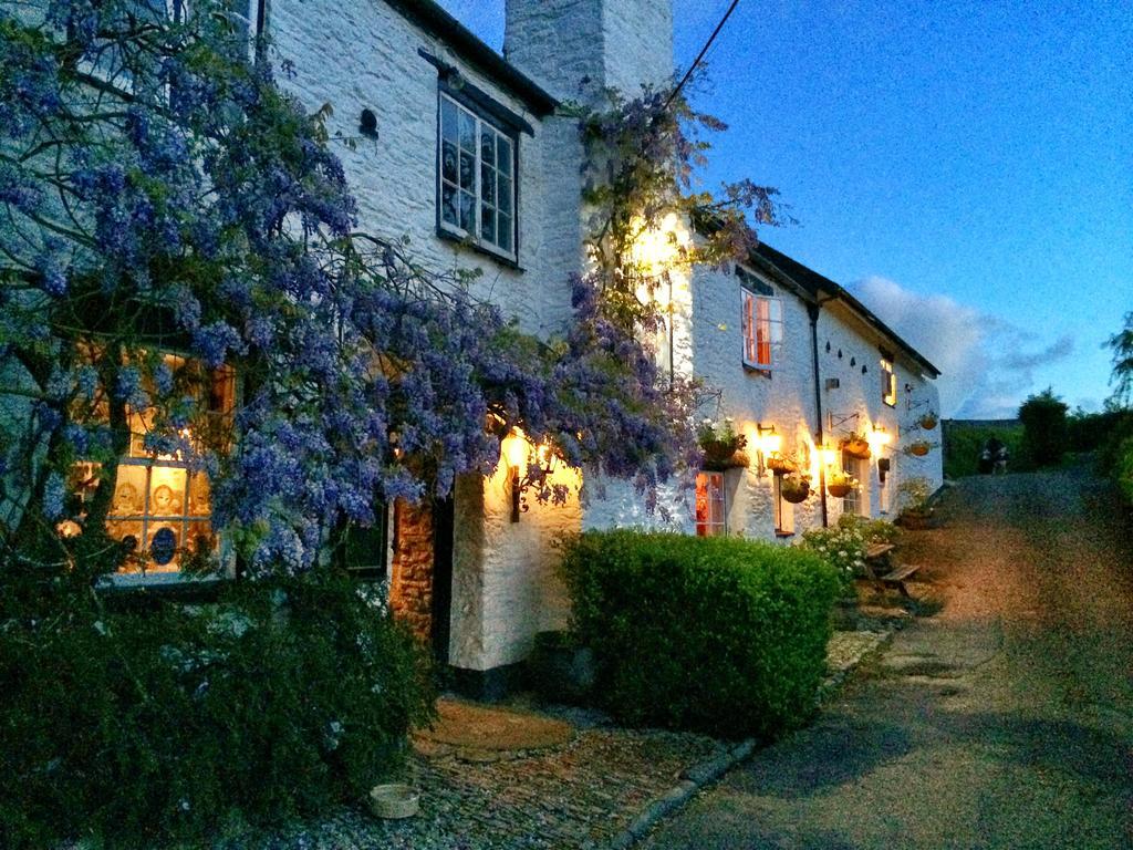ניוטון אבוט Old Church House Inn מראה חיצוני תמונה